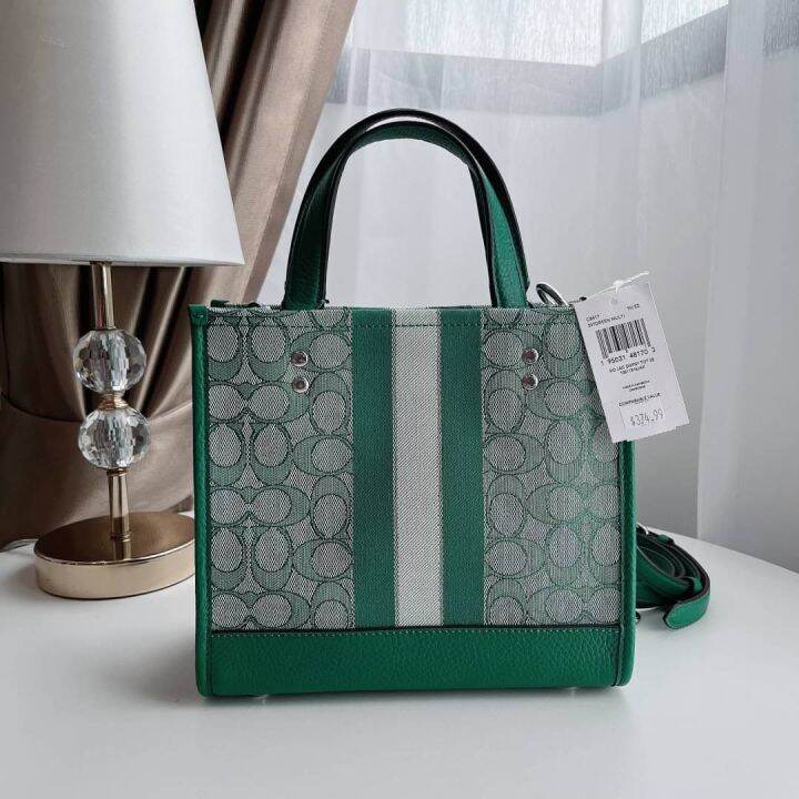 ของแท้100-c8417-กระเป๋าสะพาย-dempsey-tote-22-in-signature-jacquard-with-stripe-and-coach-patch