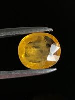 ไพลินเหลือง 1.83cts, 8x7x3.2 mm. ทรงวงรี พลอยธรรมชาติ 100%    Yellow sapphire 1.83cts, 8x7x3.2 mm, oval shape, 100% natural gemstone.