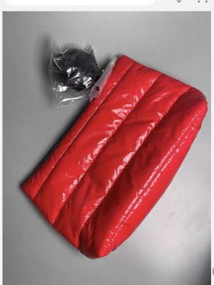 กระเป๋าเครื่องสำอาง แบรนด์ Estee Lauder สีชมพูผ้าบุนุ่มนิ่ม มีซับใน ขนาด 8x5.5 นิ้ว    #พรีเมี่ยม