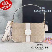 กระเป๋าสะพาย
Coach Lonnie Baguette In Signature Jacquard ออก Shop USA รับประกันของแท้ 100%