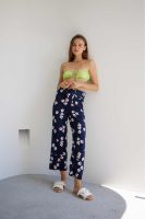 Navy Daisies Oceana Pants กางเกงเลลายดอกสีน้ำเงินน่ารักกกก สวมใส่สบายมากก ช็อปเล้ยยย