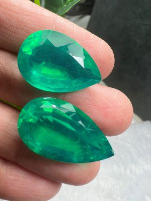 พลอย columbia โคลัมเบีย Green Doublet Emerald มรกต very fine lab made pear shape 24x16 มม mm...17 กะรัต 1เม็ด carats (พลอยสั่งเคราะเนื้อแข็ง)