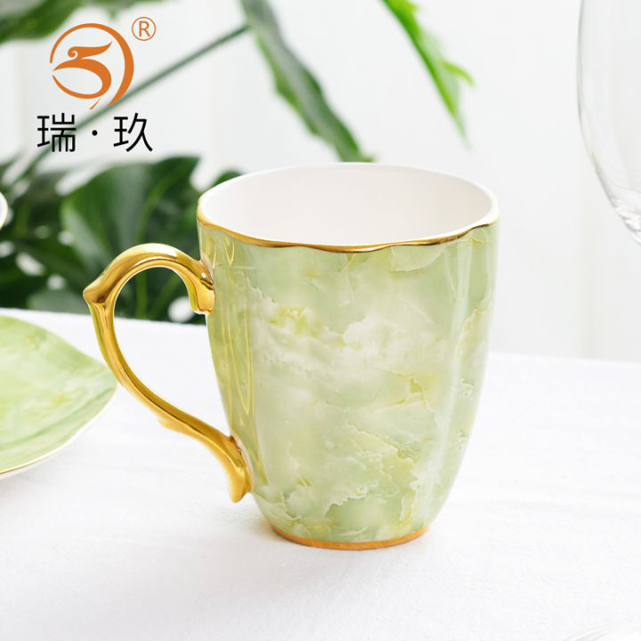 Ceramic Coffee Mug 500ML Super Capacity Mug, Coffee Cup with Lid And Spoon,  Domestic Bone China Cup Office Drinking Cup(D)