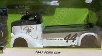 Jada Just trucks 1947 Ford COE Police tow truck Highway Drag 1:24 scales (rare item)