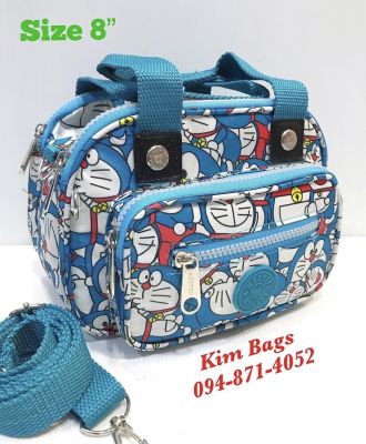 🌸❤️ กระเป๋าถือได้สะพายได้ 8 นิ้ว 5 ช่อง🌟 Doraemon-Kitty-สีพื้น🌺⚡️⚡️