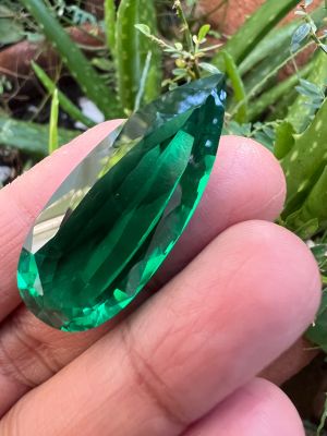 พลอย columbia โคลัมเบีย Green Doublet Emerald มรกต very fine lab made oval shape 15X38 มม mm..36 กะรัต 1เม็ด carats (พลอยสั่งเคราะเนื้อแข็ง)