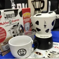 Bialetti Mukka Express Cow 1 Cup + 1 Cup หม้อต้มกาแฟ บิอาเล็ตติ มุคค่า เอ็กซ์เพรส วัว ขนาด 1 คัพ + แก้ว 1 ใบ