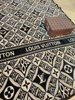 ผ้าห่ม นาโน 5 ฟุต 150x200 cm.
ผ้าห่ม Lv ลายปีผลิต1854 พิมพ์ลายชัด ผ้าห่มแบรนด์เนม คุณภาพดี มีกล่องให้ด้วยนะคะ 

☺️สีจริงอาจแตกต่างกันขึ้นอยู่กับแสงและกล้องที่ใช้งานค่ะ☺️