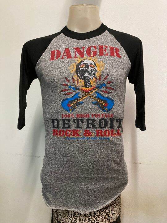 เสื้อยืด-แขนสามส่วน-ผ้าทราย-ลาย-danger