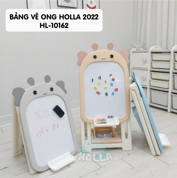 Bảng vẽ ong Holla là dụng cụ học tập tuyệt vời cho trẻ em. Với thiết kế dễ dàng sử dụng và những hình ảnh đáng yêu, bé sẽ học được nhiều kiến thức mới một cách vui nhộn. Hãy xem hình ảnh liên quan để khám phá thêm về bảng vẽ ong Holla này nhé.