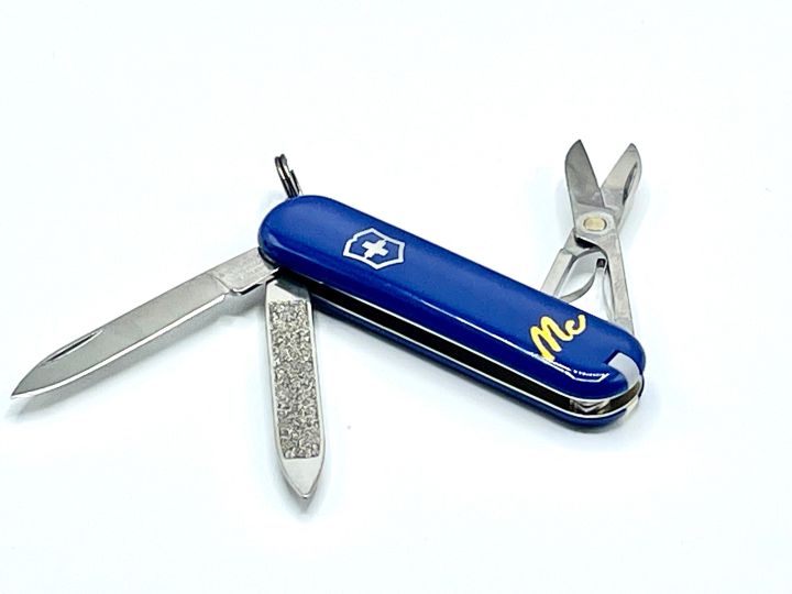 ของแท้ลดราคาล้างสต๊อก-มีดพับของแท้-ของใหม่-victorinox-classic-sd-ขนาด58-mm