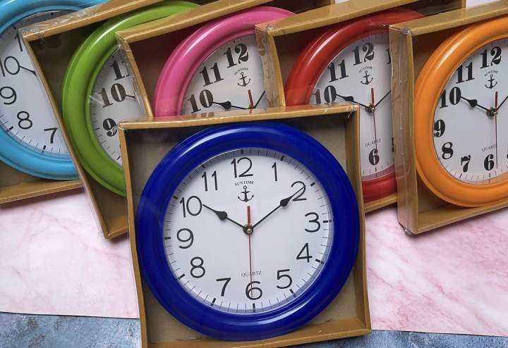 นาฬิกาผนัง-ขนาด11นิ้ว-มีหลายสีให้เลือก-นาฬิกาแขวน-สมอ-ทรงกลม-คละสี-รุ่น-tw-555-นาฬิกาแขวนฝนัง-ตาสมอ-ขอบสีขนาด11นิ้ว-ตัวเลขใหญ่-มองเห็นชัดเจน