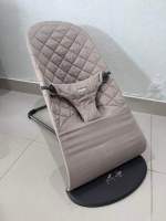 เปลโยกเด็กมือสอง Used Babybjorn Bouncer Bliss Cotton Sand Gray: Good condition Baby bouncer babysitter เปลนอน