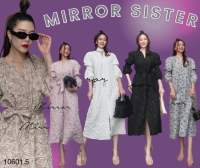 เดรสยาวผ้าtextureนูนลายดอก คอวีแหลม พร้อมสายผูกเอว หรือผูกคอก็ได้Tag:: Mirror Sister