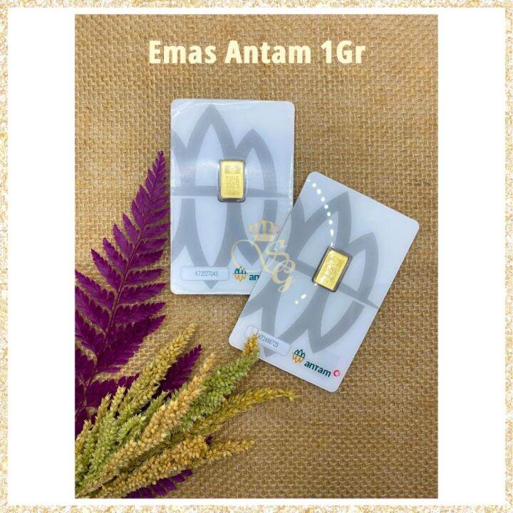 Emas 1 gram dalam kotak kemasan berlogo bank atau toko emas