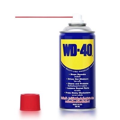 WD-40 น้ำมันอเนกประสงค์ ขนาด 300 มิลลิลิตร ใช้สำหรับหล่อลื่น คลายติดขัด ไล่ความชื่น ทำความสะอาด และป้องกันสนิม สีใส ไม่ม