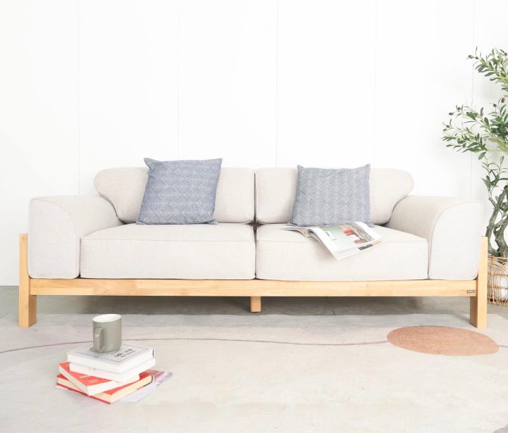 Ghế Sofa gỗ cao su tự nhiên MOHO MOSS 601: Với kiểu dáng hiện đại và chất liệu gỗ cao su tự nhiên đẹp mắt, chiếc ghế Sofa MOHO MOSS 601 của chúng tôi chắc chắn sẽ là một điểm nhấn hoàn hảo cho phòng khách của bạn. Bạn sẽ cảm thấy thoải mái và chắc chắn khi ngồi trên chiếc ghế Sofa này.