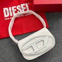 DIESEL ⚠️☑️ 2ใบสุดท้าย?กระเป๋าสะพายหนัง??ทรงสวย‼️ พร้อมอุปกรณ์