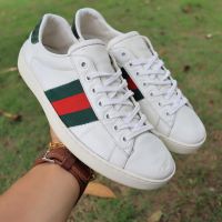 Pre-owned Authentic Gucci Ace Web Sneakers in size 6.5!