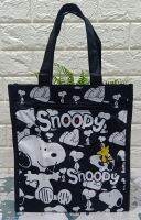 กระเป๋าผ้าทรง A 4 กระเป๋าสะพายไหล่ ถุงผ้าแบบมีกระดุมติด ลาย Snoopy สวย ขนาด 38.5x23x12 cm