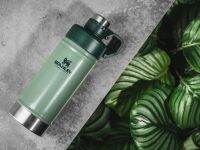 Stenley WATER BOTTLE 18oz The Easy-Clean กระติกใส่น้ำทำความสะอาดง่าย ฝาเก็บแบบ Stow Away Cap ไม่รบกวนเวลาดื่ม