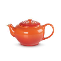 Le Creuset ชุดน้ำชาเซรามิกสไตล์ฝรั่งเศสความจุขนาดใหญ่พร้อมที่กรองชากาน้ำชาดอกไม้ใช้ในบ้านเหยือกนม