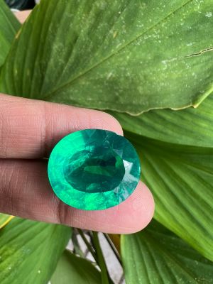 พลอย columbia โคลัมเบีย Green Doublet Emerald มรกต very fine lab made oval shape 20x18 มม mm..25. กะรัต 1เม็ด carats (พลอยสั่งเคราะเนื้อแข็ง)
