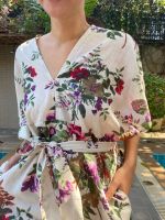 TuTTi SS23 Marie Floral Kaftan ชุดคาฟทาน  ผ้าลินิน ผ้าคอตต้อน ลายดอกไม้ บนผ้าพื้นสีขาว Free size