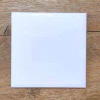 กระเบื้องเซรามิกสีขาว glossy white 4"x4" (ยกกล่อง 120 แผ่น)