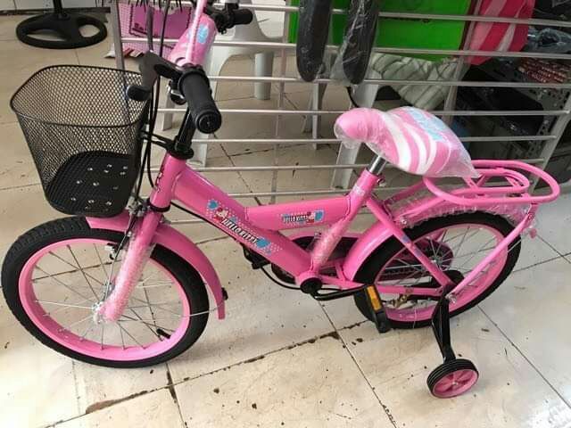 girls pink bike