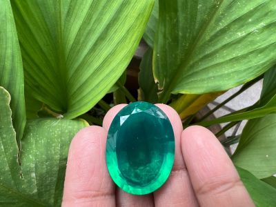 พลอย columbia โคลัมเบีย Green Doublet Emerald มรกต very fine lab made oval shape 27x20 มม mm..35 กะรัต 1เม็ด carats (พลอยสั่งเคราะเนื้อแข็ง)