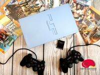 SET Playstation 2 Aqua Blue แปลงติดชิฟสามารถเล่นแผ่นแท้ได้ทุกโซน มีแผ่นเกมให้ในชุดทั้งเกมฮิตและเกมดัง (Condition : Good)