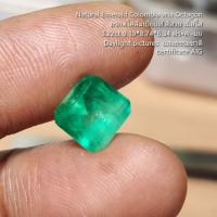 มรกตโคลัมเบีย 3.22 cts มรกตแท้ดิบธรรมชาติ ?% Natural Emerald Colobia