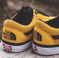 Vans old school Made Vietnam สินค้าทางร้านเป็นสินค้าแท้นำเข้ามือหนึ่งพร้อมกล่องของครบจ้าเป็นสินค้าหลุดภาษี ทางร้านรับประกันสินค้าตรงตามภาพ100%รองเท้าผู้หญิงรองเท้าผู้ชาย