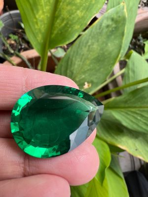 Lab emerald pear 13x18 11cts s พลอยอัด มรกต สีเขียว  สังเคราะห์ ขนาด 13x18 มม 11 กะรัต 1 เม็ด Synthetic stone green emerald