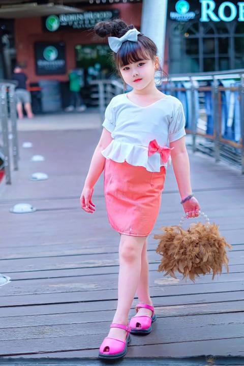 ชุดไทยเด็ก-ชุดไทยเด็กผู้หญิง-ชุดไทยเด็ก-ชุดไทยประยุกต์เสื้อแขนตุ๊กตาแต่งโบว์-กระโปรงสั้นผ้าฝ้าย-พร้อมโบว์ผูกผม