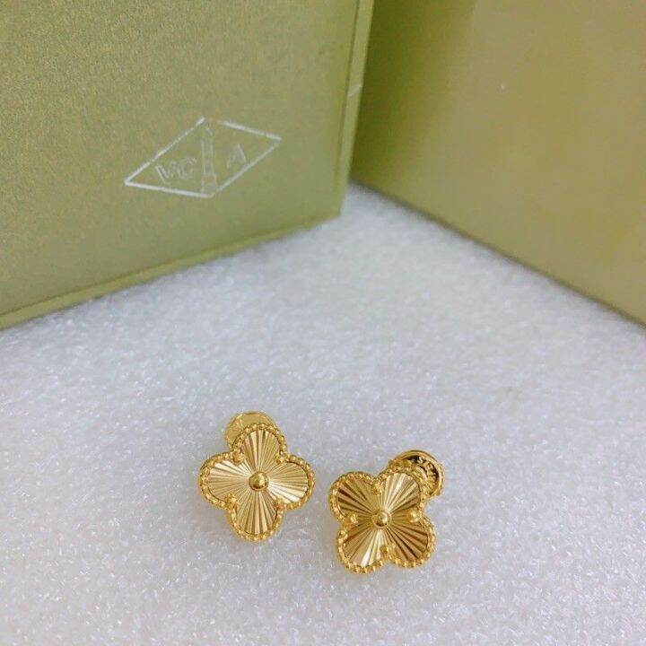 Suot Co. gold vca stud earring (in demand) w/ serial no. & box Lazada PH