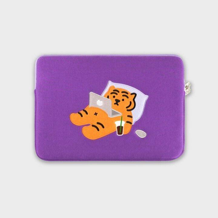 สินค้าพร้อมส่ง-stay-home-tiger-laptop-pouch-สีม่วง