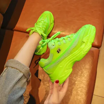 Neon 2024 color shoes