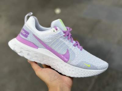 NIKE REACT INFINITY RN FK 3  รองเท้าวิ่งสำหรับผู้หญิง