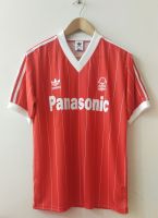 เสื้อบอลย้อนยุค Nottingham forest Home 1982