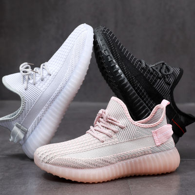 รองเท้าทรง Yeezy แบบใหม่ปี2023รองเท้ากีฬาแนวลำลองระบายอากาศแมทช์ลุคง่ายสไตล์เกาหลีสำหรับนักเรียนหญิงรองเท้าผ้าสไตล์ปักกิ่งแบบเก่ารองเท้าวิ่งผู้หญิง