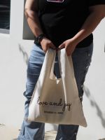 ถุงผ้าดิบหนา ทรงถุงพลาสติก HOBO BAG รุ่น LOVE AND JOY - DOUBLE U BAG