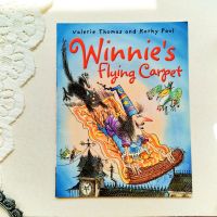 หนังสือนิทานภาษาอังกฤษ แม่มดวินนี่ Winnies flying carpet 
หนังสือภาษาอังกฤษ นิทานภาษาอังกฤษ ปกอ่อน หนังสือมือสอง