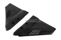 ➡️ HYDROFOIL (หางปลาวาฬ)  ✅ ขนาดใหญ่ เครื่อง 30  HP ขึ้นไป ติดตั้งเหนือใบจักรเครื่อง ทำให้เพิ่มประสิทธิภาพและช่วยประหยัดเชื้อเพลิง เรือขึ้นน้ำไว หน้าเรือไม่ยก เรือวิ่งได้นิ่ง แม้จะใช้ความเร็วสูง
