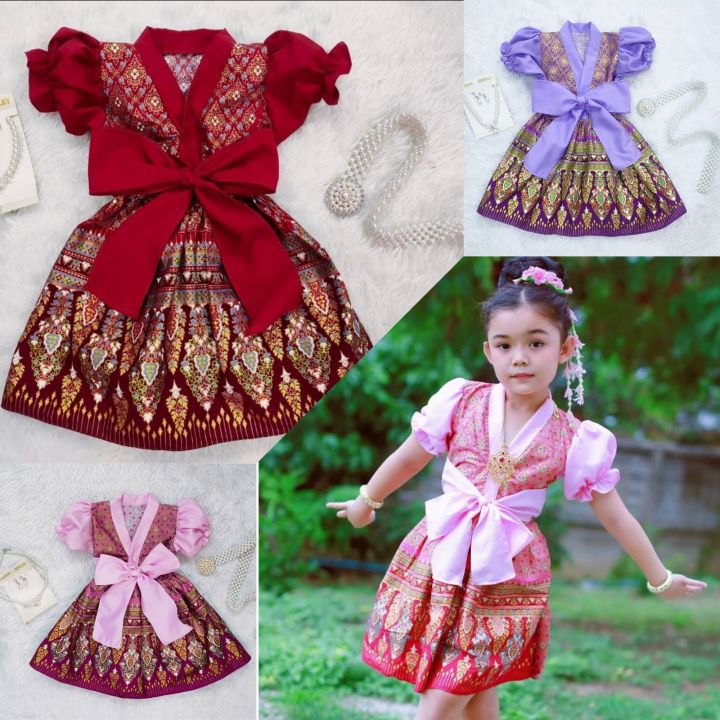 ชุดเดรสผ้าไทยพิมพ์ลายทอง-ชุดกระโปรงแขนตุ๊กตา-คอวี-ผูกโบว์ที่เอว-พิมพ์ลายทอง-ชุดเด็ก-เสื้อผ้าเด็ก-ชุดไทยเด็ก