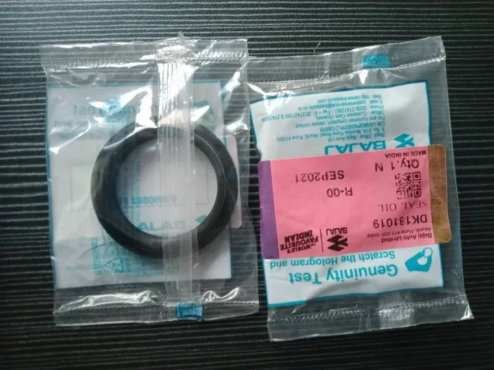 FORK OIL SEAL AND DUST SEAL Rouser 180 220 NS200 200NS RS200 Genuine
