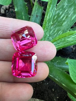 สีชมพู Synthetic PINKISH  SAPPHIRE BURMA RUBY Cushion 18mm- pair (2 pcs) 70 carats&nbsp;ทับทิม&nbsp;พม่าเทียม&nbsp;70&nbsp;กะรัต(CARATS)&nbsp;พลอย&nbsp;ขนาด&nbsp;18X18&nbsp;มิล&nbsp;(&nbsp;MM)2&nbsp;Pcs(&nbsp;2&nbsp;เม็ด)&nbsp;