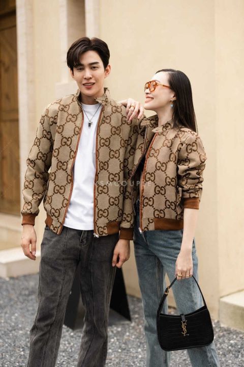 vsm-couple-3099-1-เสื้อคู่รัก-เสื้อคลุมแขนยาว-เสื้อเบสบอล-เสื้อกันหนาวคู่-เสื้อไปต่างประเทศ-ชุดถ่ายพรีเวดดิ้ง