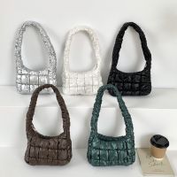 พร้อมส่ง ⚡️ cloud bag (brown/black/white/green)